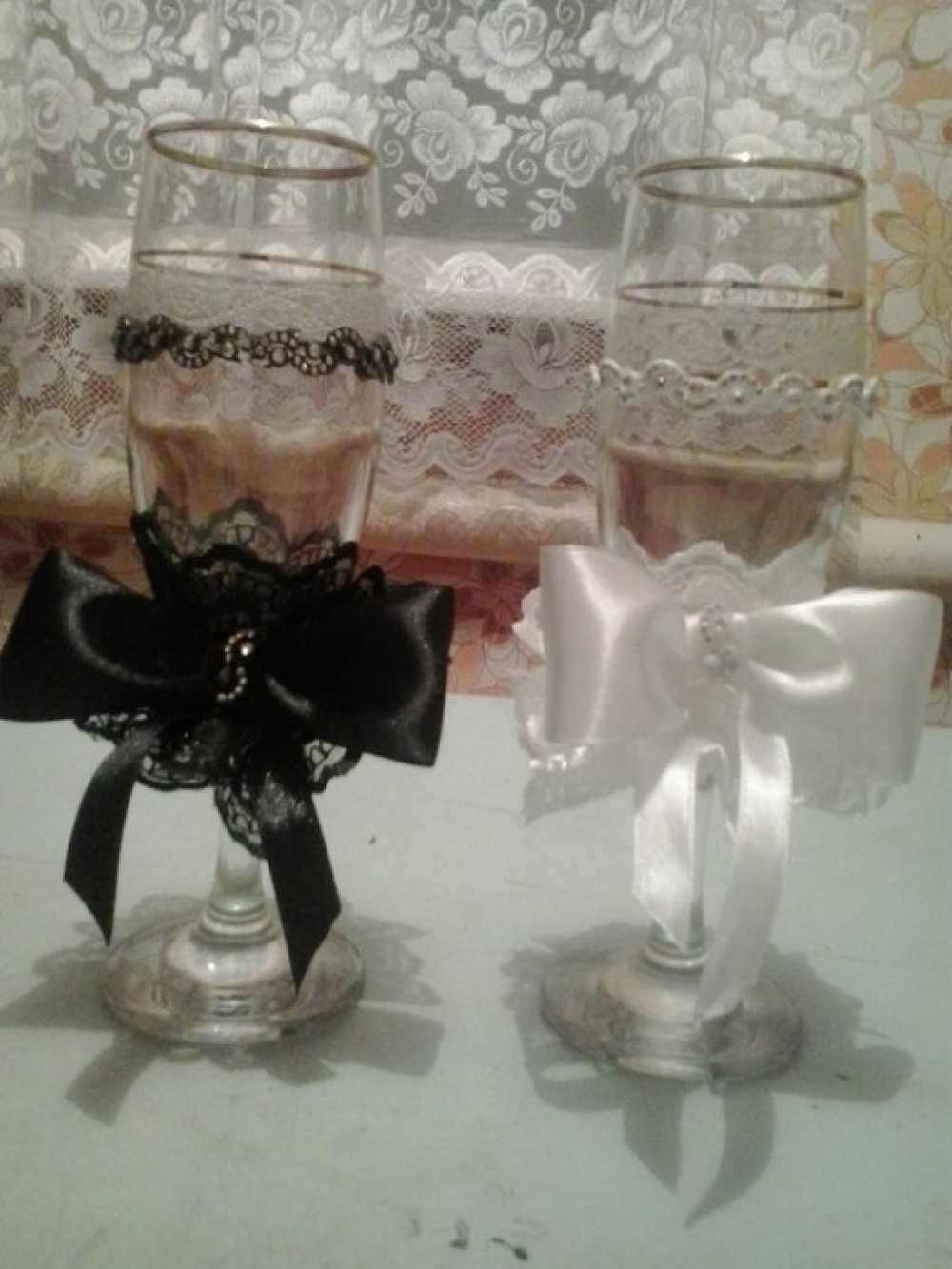 делается на заказ .фужеры ваши.