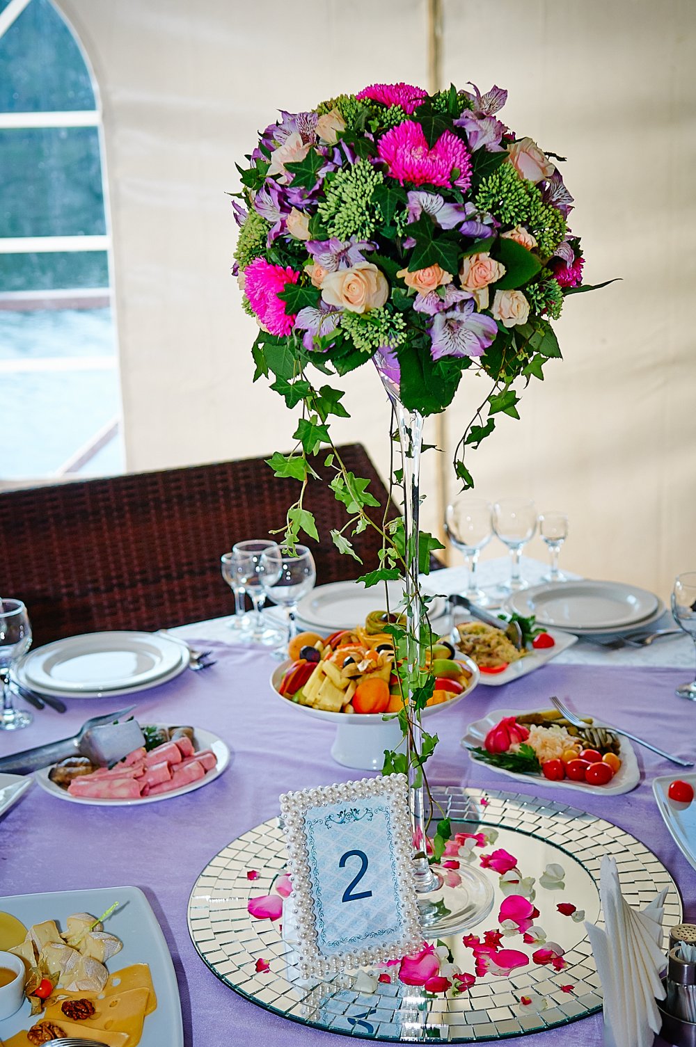 Живые цветы в мартинках