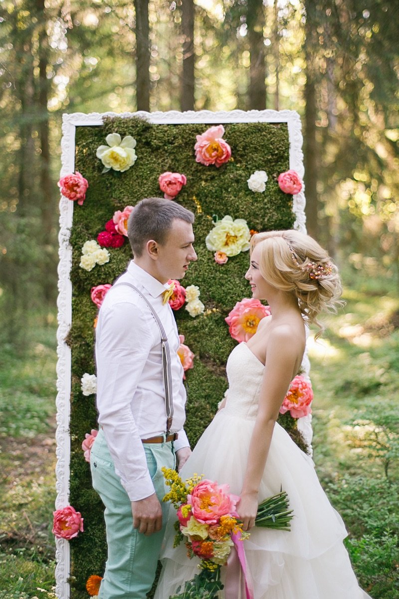 Цветочный фон для свадебной фотосессии
