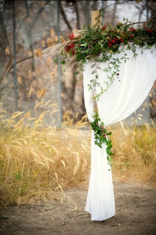 Оформление свадебной арки