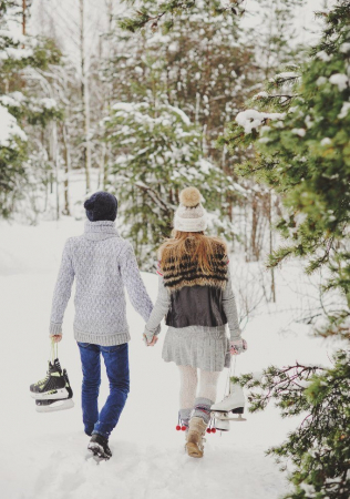 зимняя фотосессия лав стори, катание на коньках, декор MAGICDECOSTYLE