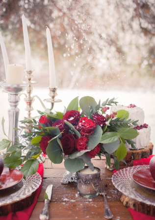 зимняя свадьба в красном, зеленом и белом цвете, декор FLOWER VIBES