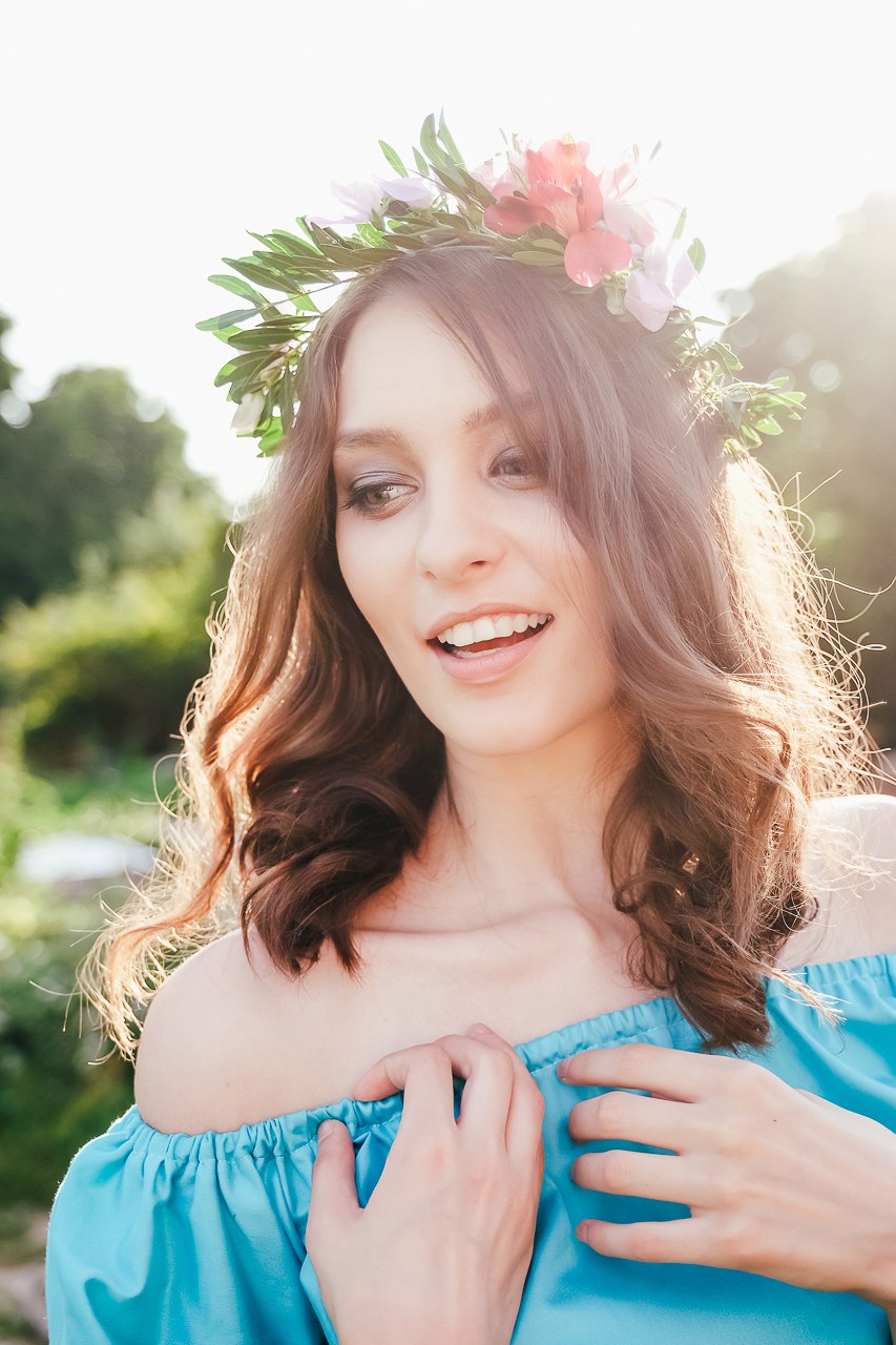 Венок из живых цветов