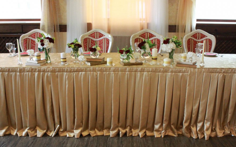 Оформление  стола 