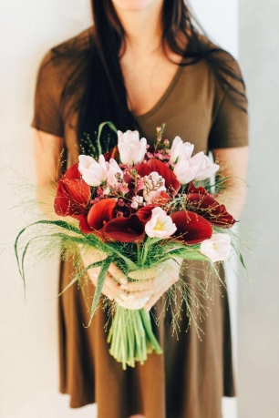 Букет в цветовой гамме марсала