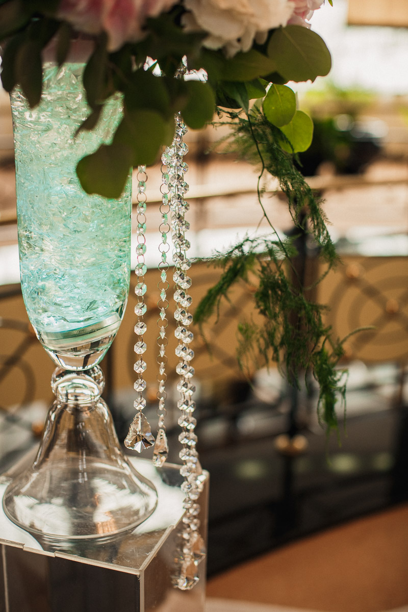 Свадьба очаровательной пары Валерия и Маргариты в Парк-отеле Империал Клаб Делюкс. Фотограф @a.kitov . Координация @nadejda_kitova . Флористика @magiasvetov073 . Аплайтинг @kirillgolovko . Декор @decor.vesna .