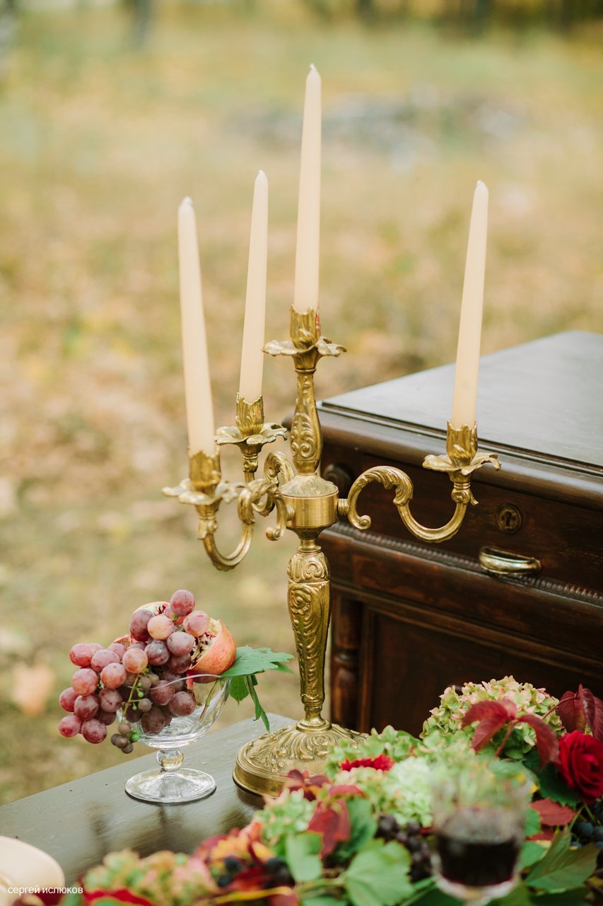 Организация Организация свадьбы в Ульяновске "ЧЕгевара". Фотограф Сергей Ислюков. Образ жениха и невесты Наташа Королева. Прическа Юлия Салифанова. Макияж Катя Шишкова. Платье невесты Долина Роз.Бабочка жениха Магазин дизайнерских бабочек "IS-Jam Bow-tie".  Декор и флористика Студия декора Весна и Татьяна Ефремова