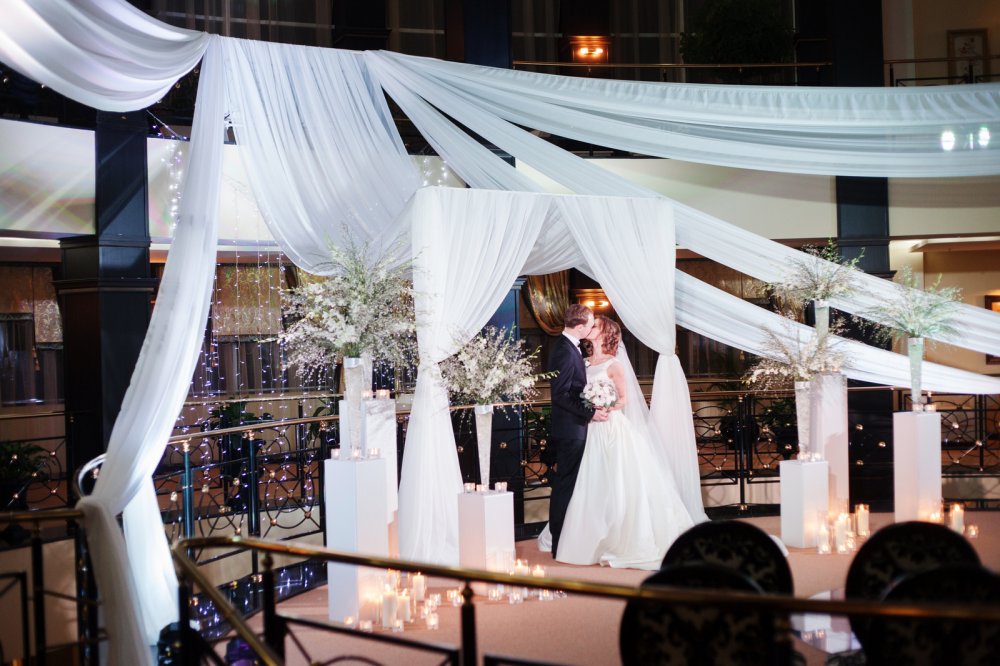 14.12.2014. День свадьбы красивой пары Данилы и Дарьи. Фотограф Юрий Ищук. Распорядители Лилия Валяйкина и Ольга Логинова. Cвет и звук регистрации RS LIGHT&SOUND. Флористика от цветочного салона Магия Цветов. Оформление Студия декора Весна.