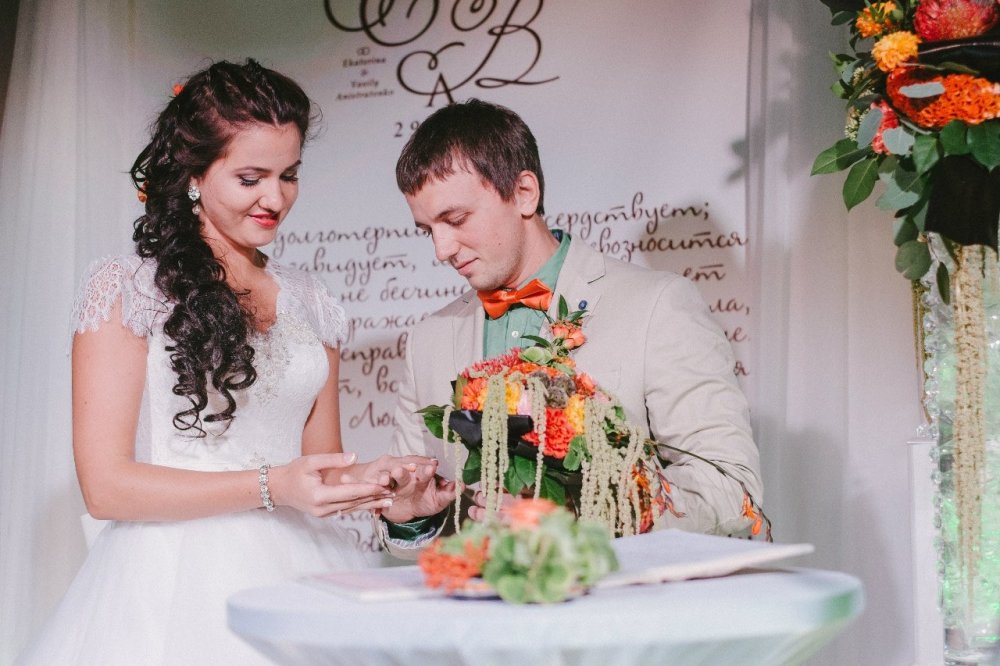 29.08.2014. Свадьба очаровательной пары Василия и Екатерины. Красивая пара и красивая свадьба. Ресторан «FOUR ROOMS». Фотограф Эдуард Гебель. Организаторы Лилия Валяйкина и Ольга Логинова. Cвет и звук регистрации RS LIGHT&SOUND. Флористика Цветочный салон Магия цветов. Оформление студия декора Весна.
