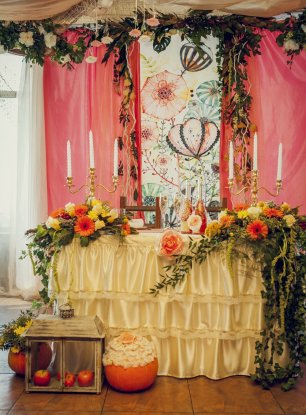 Оформление яркой осенней свадьбы в ресторане "5 Океан"