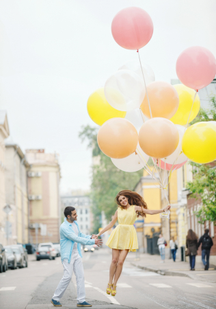 фотосессия love story в городе, декор BECREATE