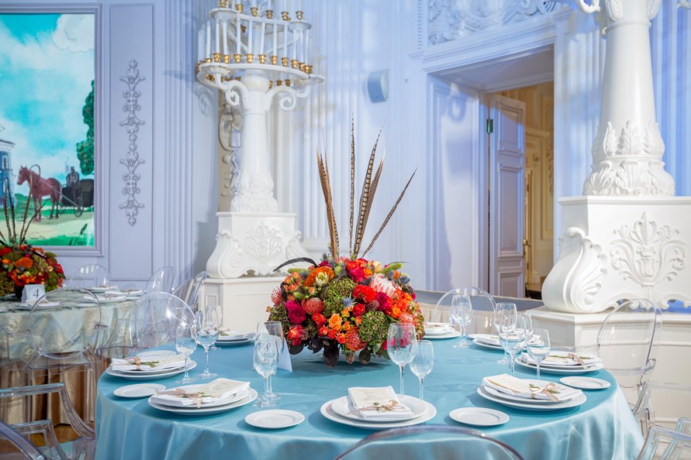 Декор стола на свадебном банкете. Петровский Путевой дворец