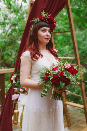 Выездная регистрация в цвете марсала