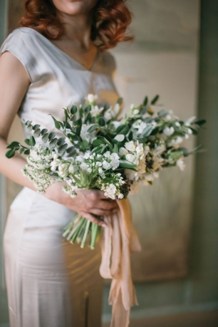 Садовый свободный букет невесты