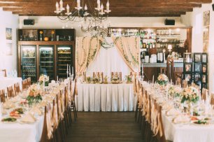 Уютная свадьба в итальянском ресторане