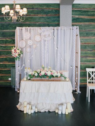 Оформление свадебного стола