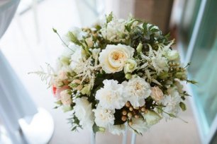 Белый свадебный букет