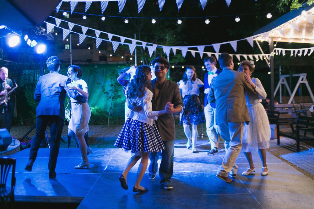 Любимая гирлянда Вольта - 10 метров, 50 ламп, влогозащитная и морозостойкая, 30 Вт