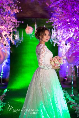 Невеста на свадебной церемонии