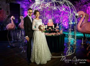 Ночная свадебная церемония в сказочном лесу