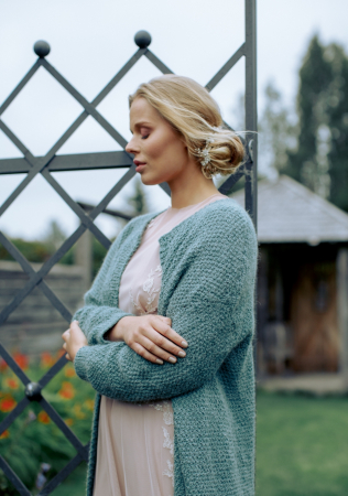 свадебные прически для длинных волос,  низкий пучок, фотограф ЛУИЗА СМИРНОВА