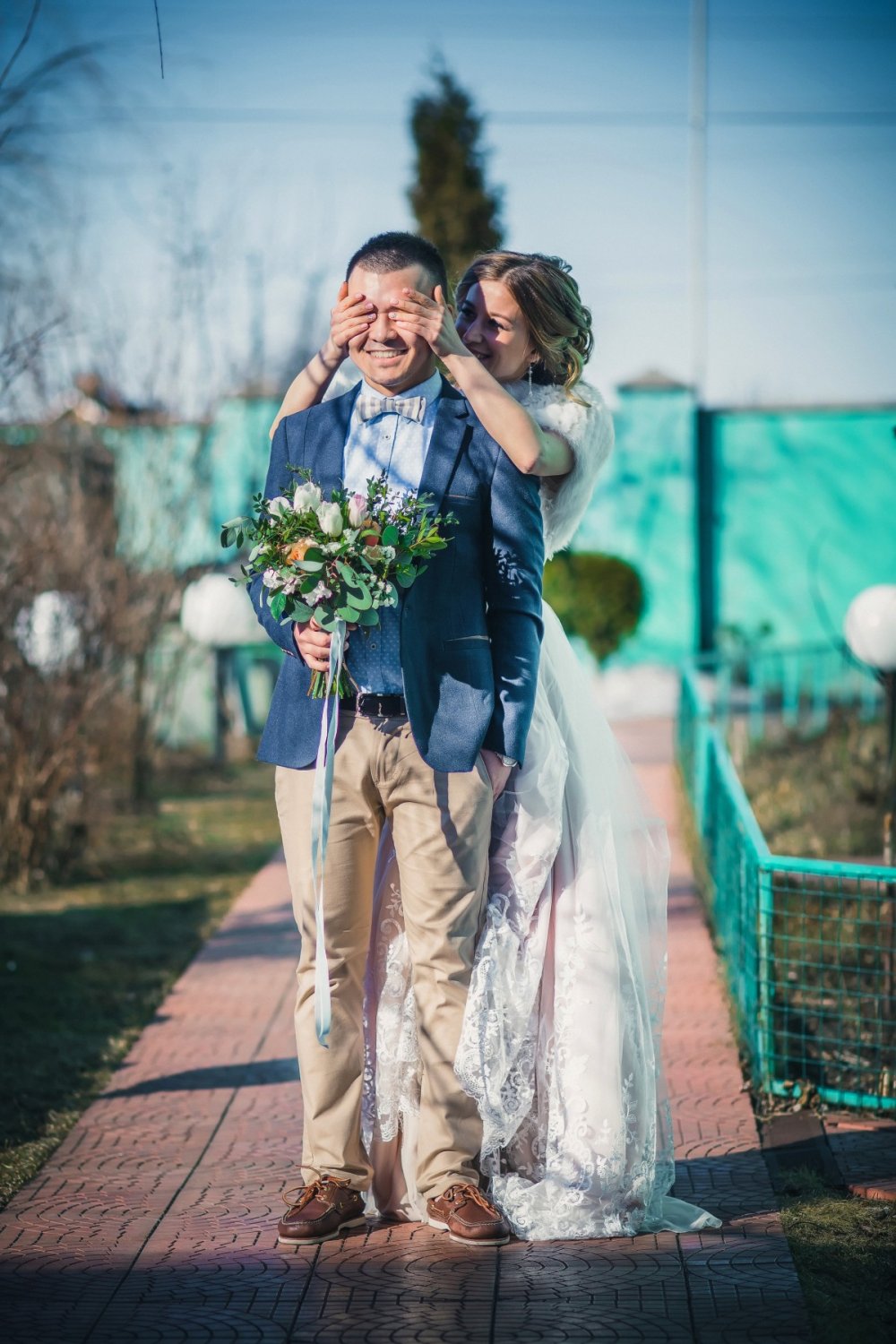 Первая встреча жениха и невесты в загородном коттедже. Royalwed.ru