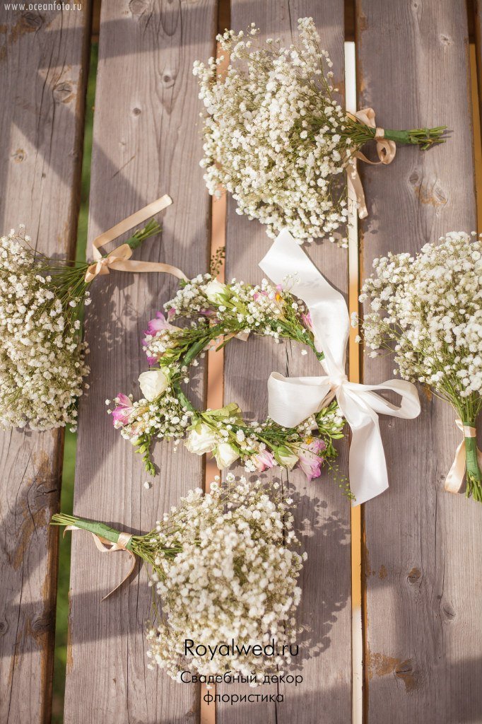 Букеты для подружек невесты из воздушной гипсофилы