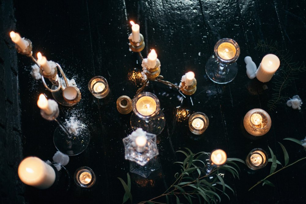 Съемка в студии в стиле Готик. Декор и флористика Royalwed.ru