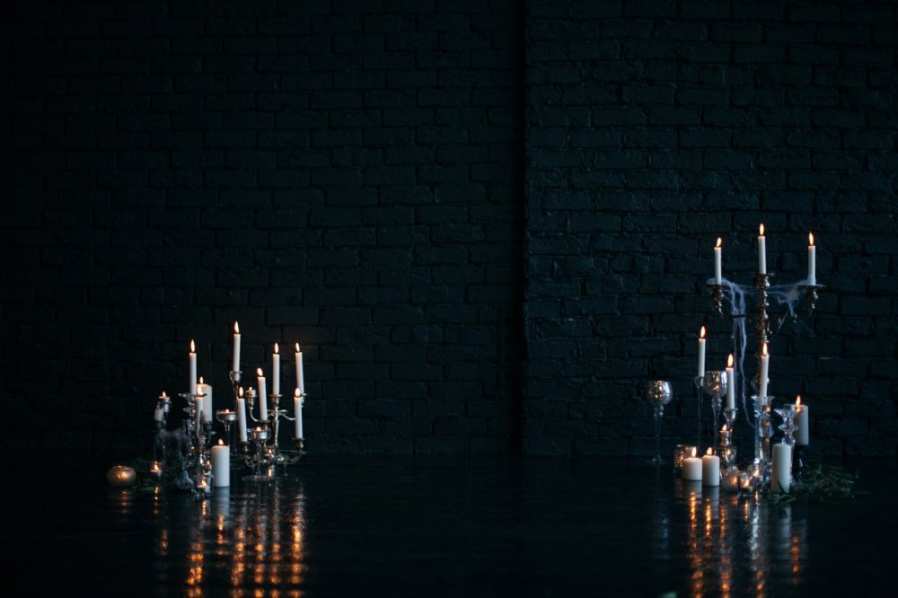 Съемка в студии в стиле Готик. Декор и флористика Royalwed.ru