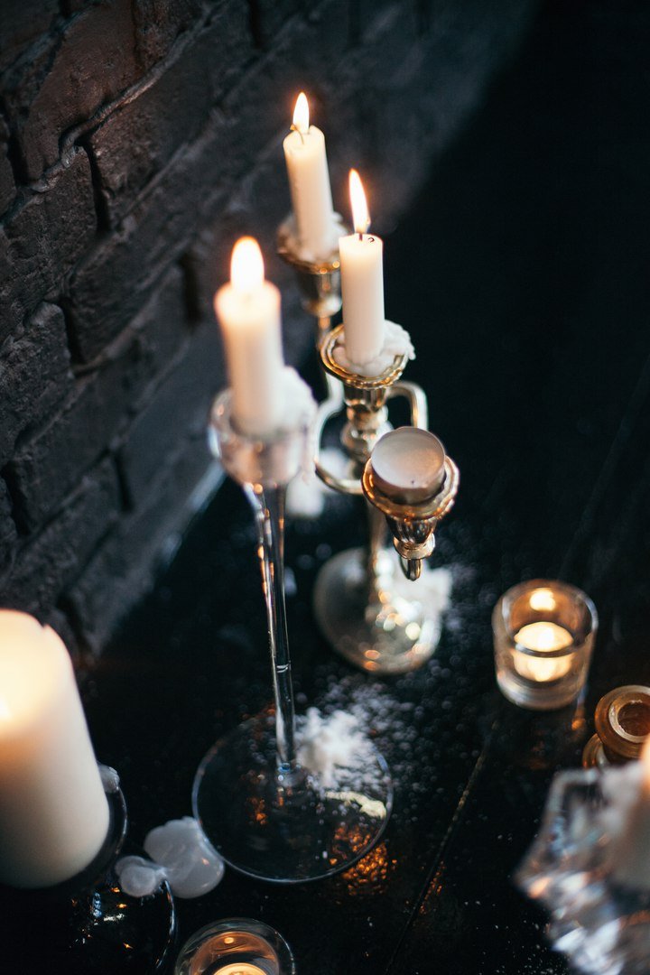 Съемка в студии в стиле Готик. Декор и флористика Royalwed.ru