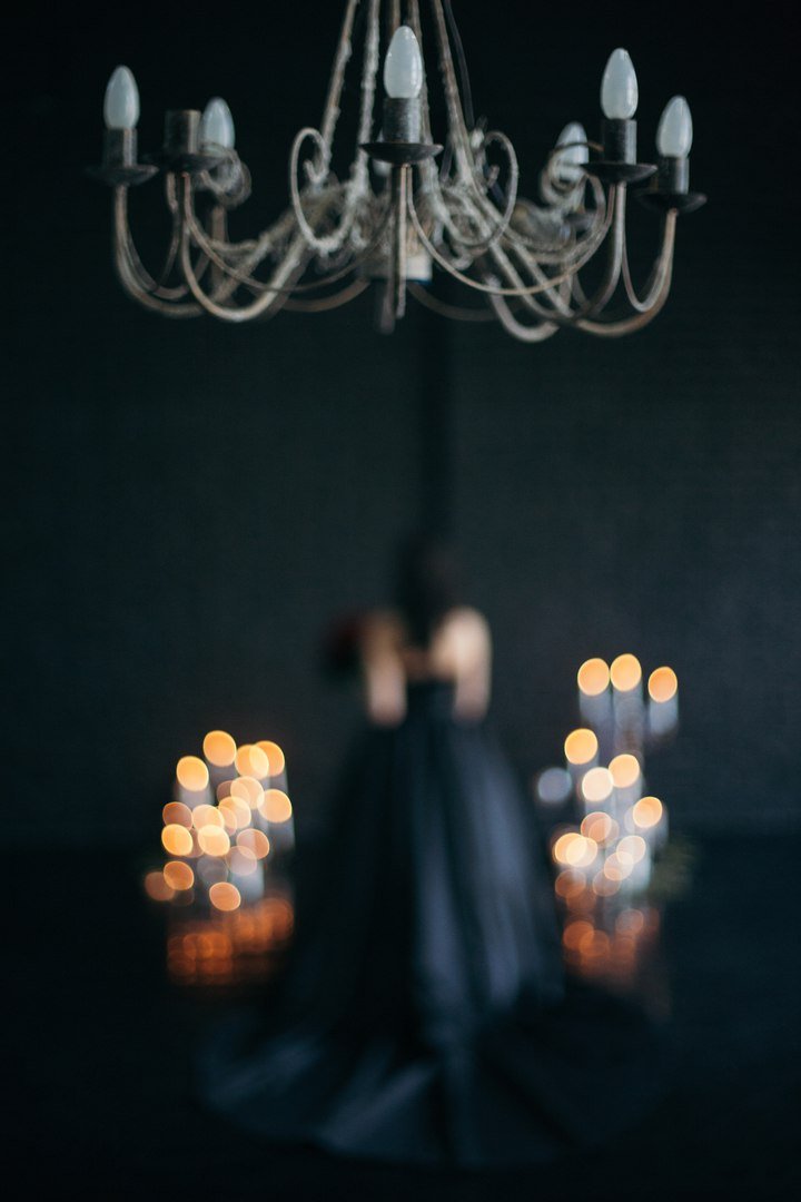 Съемка в студии в стиле Готик. Декор и флористика Royalwed.ru