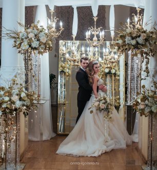 Роскошная классика - белое и золото