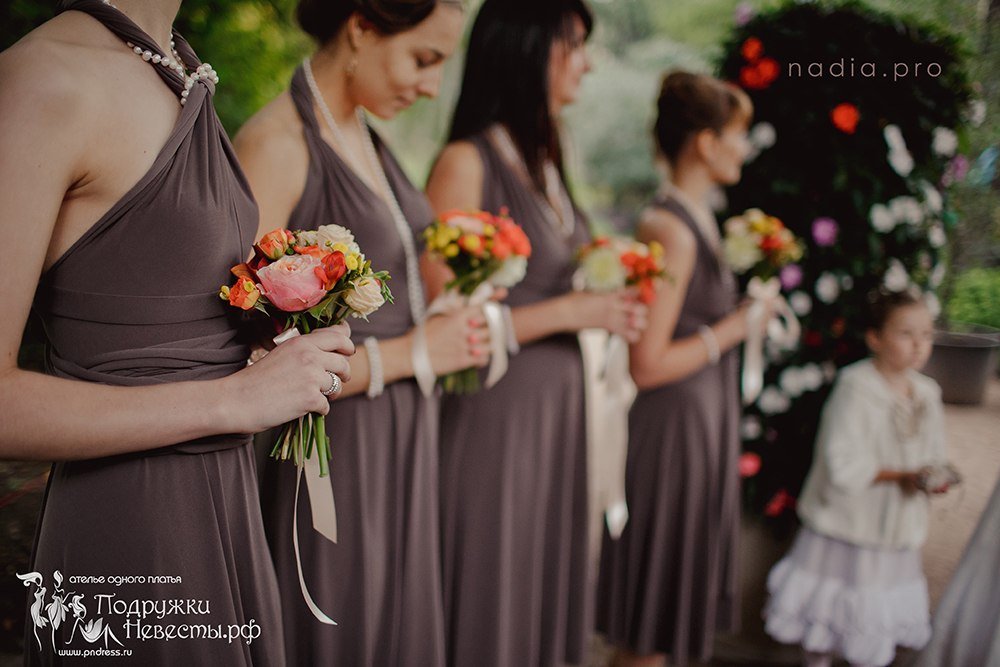 Платья для подружек невесты. Мокко