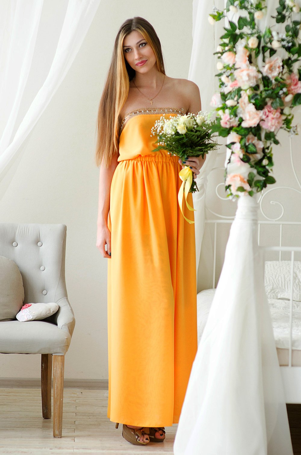 Оранжевое свадебное платье