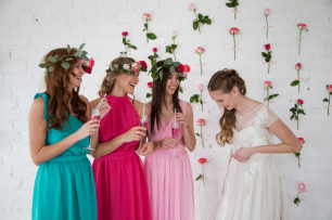 Платья подружек невесты из шифона.