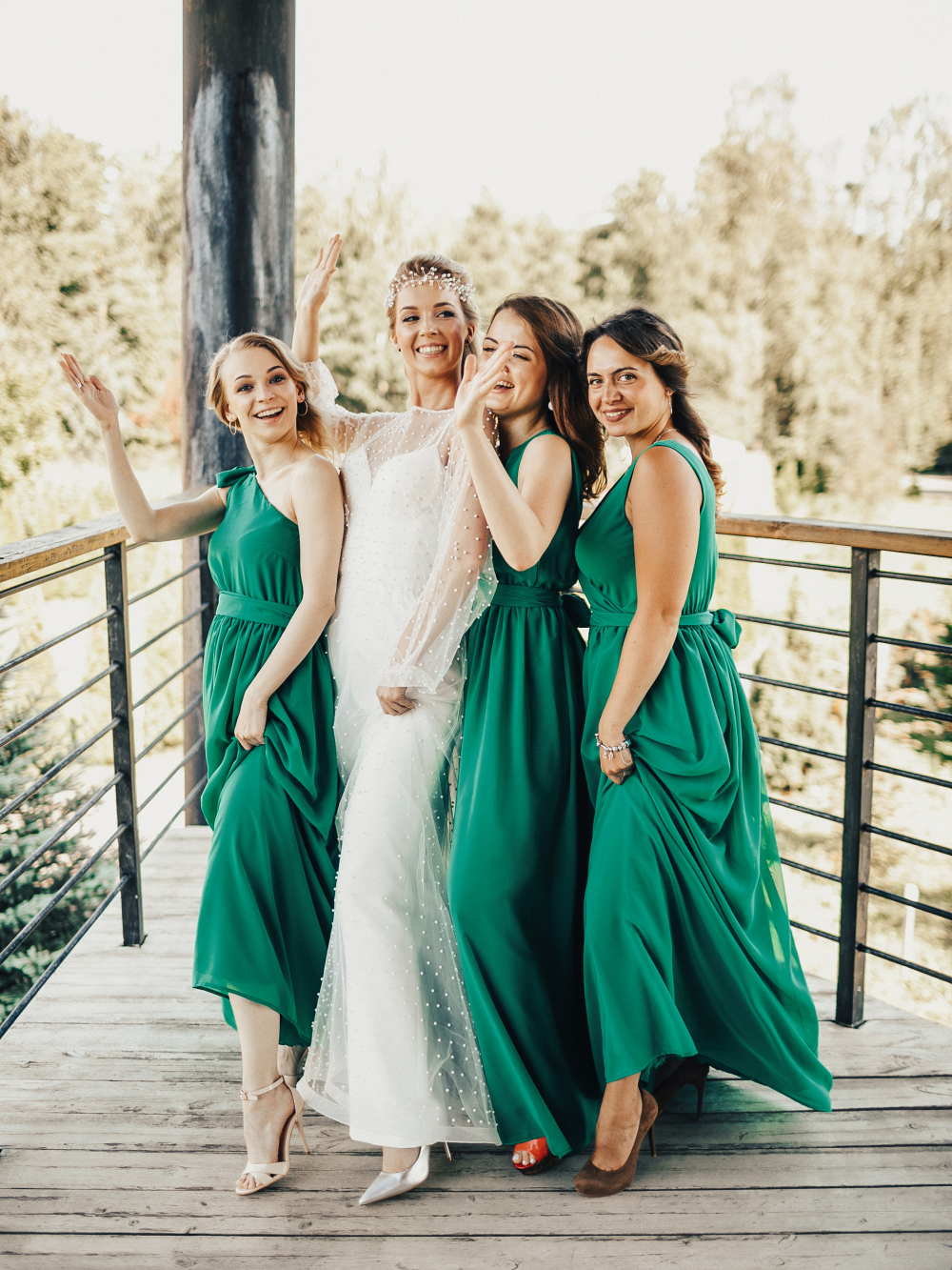 Подружки невесты платья изумрудного цвета