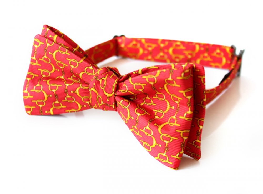 Галстук-бабочка ручной работы, итальянский натуральный 100% шелк , оснащён слайдером для регулировки по обхвату шеи и крючком для расстегивания не развязывая. Галстук-бабочку вы получаете завязанным, в подарочной упаковке с инструкцией по завязыванию.

100% poliester self-tie bow tie
Hand Made in Prague, Czech Republic, EU
Dry clean
Warm iron if needed.
Product Code: S007

1422 руб. *включая стоимость доставки