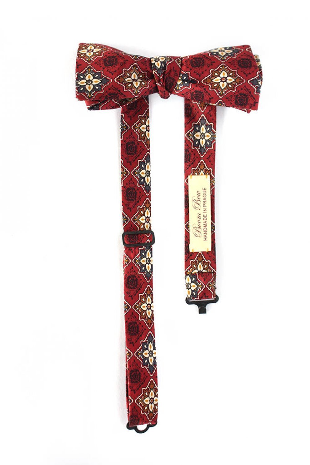 100% natural italian silk, self tie bow tie

Галстук-бабочка ручной работы из натурального итальянского шелка, оснащён слайдером для регулировки по обхвату шеи и крючком для расстегивания не развязывая. Галстук-бабочку вы получаете завязанным, в подарочной упаковке с инструкцией по завязыванию.

Hand Made in Prague, Czech Republic, EU
Dry clean
Warm iron if needed.
Width 5" / 12cm, Length 2" / 5cm
Product Code: S009

1422 руб. *включая стоимость доставки