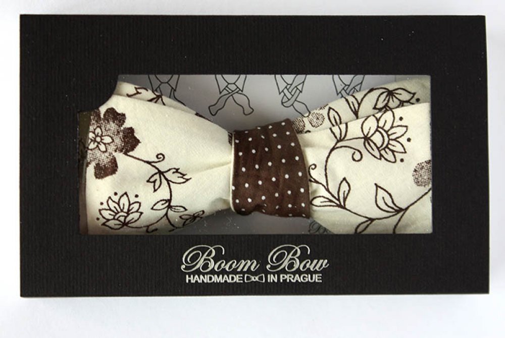 Reverse Side 4 in 1 100% cotton men's self tied Bow Tie
Галстук-бабочка 4 в 1 ручной работы, оснащён слайдером для регулировки по обхвату шеи и крючком для расстегивания не развязывая. Галстук-бабочку вы получаете завязанным, в подарочной упаковке с инструкцией по завязыванию.

100% cotton self-tie bow tie.
Hand Made in Prague, Czech Republic, EU
Dry clean
Warm iron if needed.
Width 5" / 12cm, Length 2" / 6cm
Product Code: CR024

1150 руб. *включая стоимость доставки