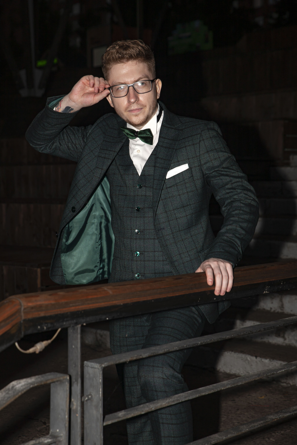 Прокат мужских костюмов и аренда смокингов RoSS в Новосибирске 