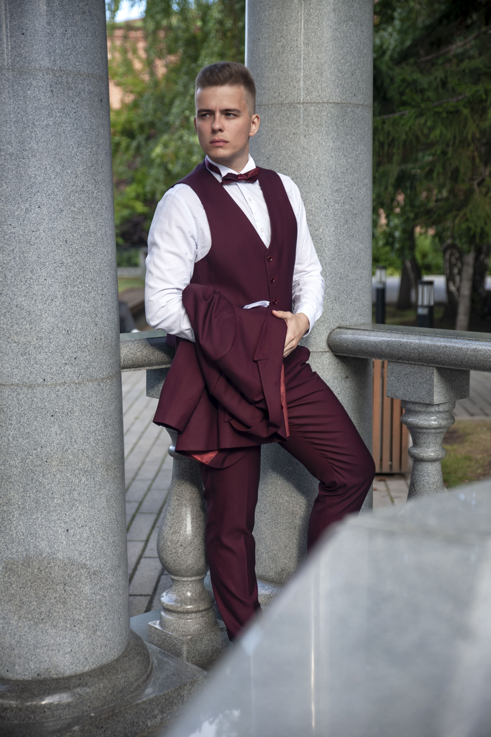 Прокат мужских костюмов и аренда смокингов RoSS в Новосибирске 