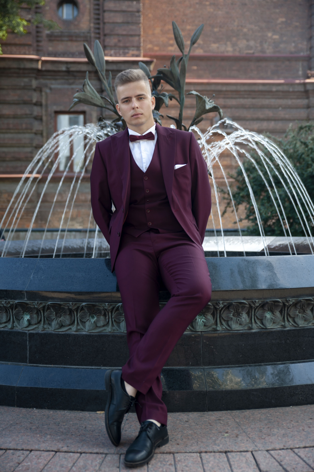 Прокат мужских костюмов и аренда смокингов RoSS в Новосибирске 