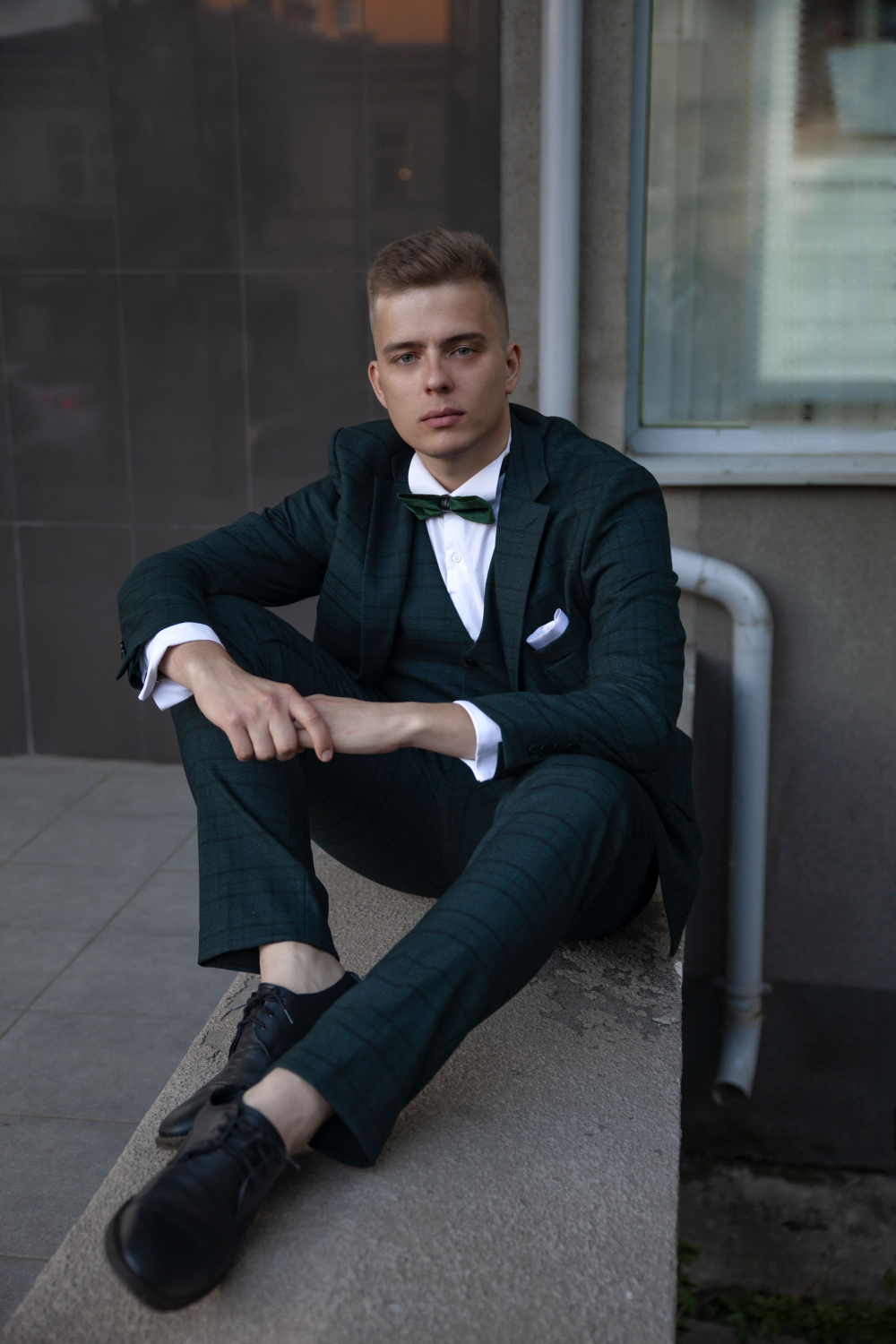 Прокат мужских костюмов и аренда смокингов RoSS в Новосибирске 