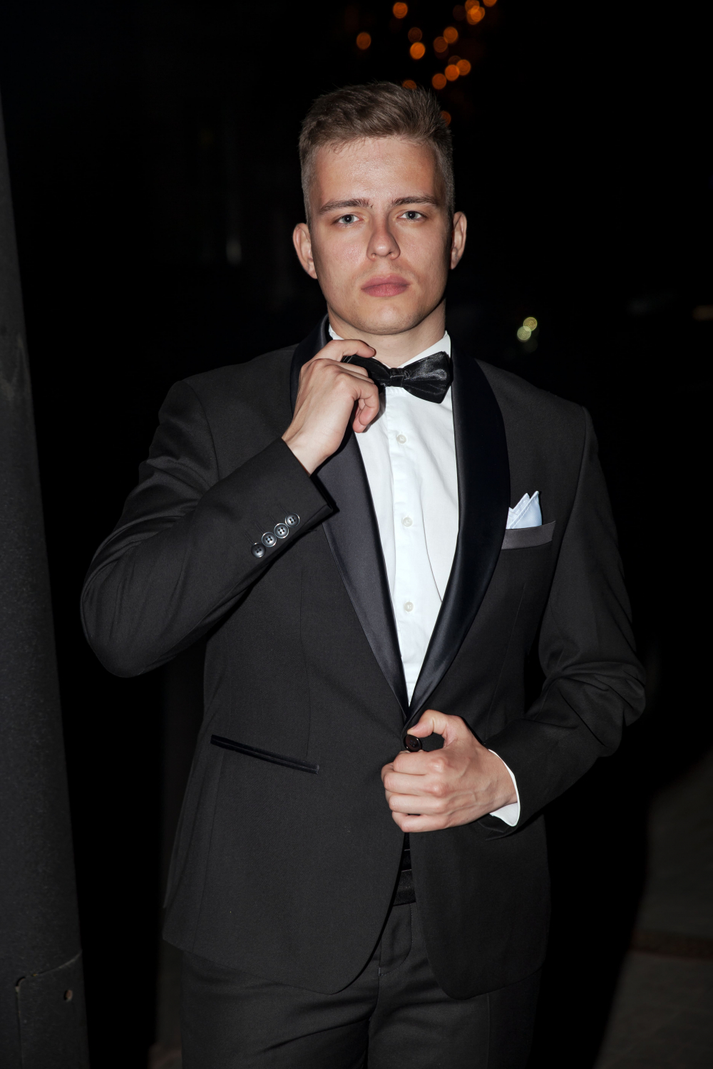 Прокат мужских костюмов и аренда смокингов RoSS в Новосибирске 