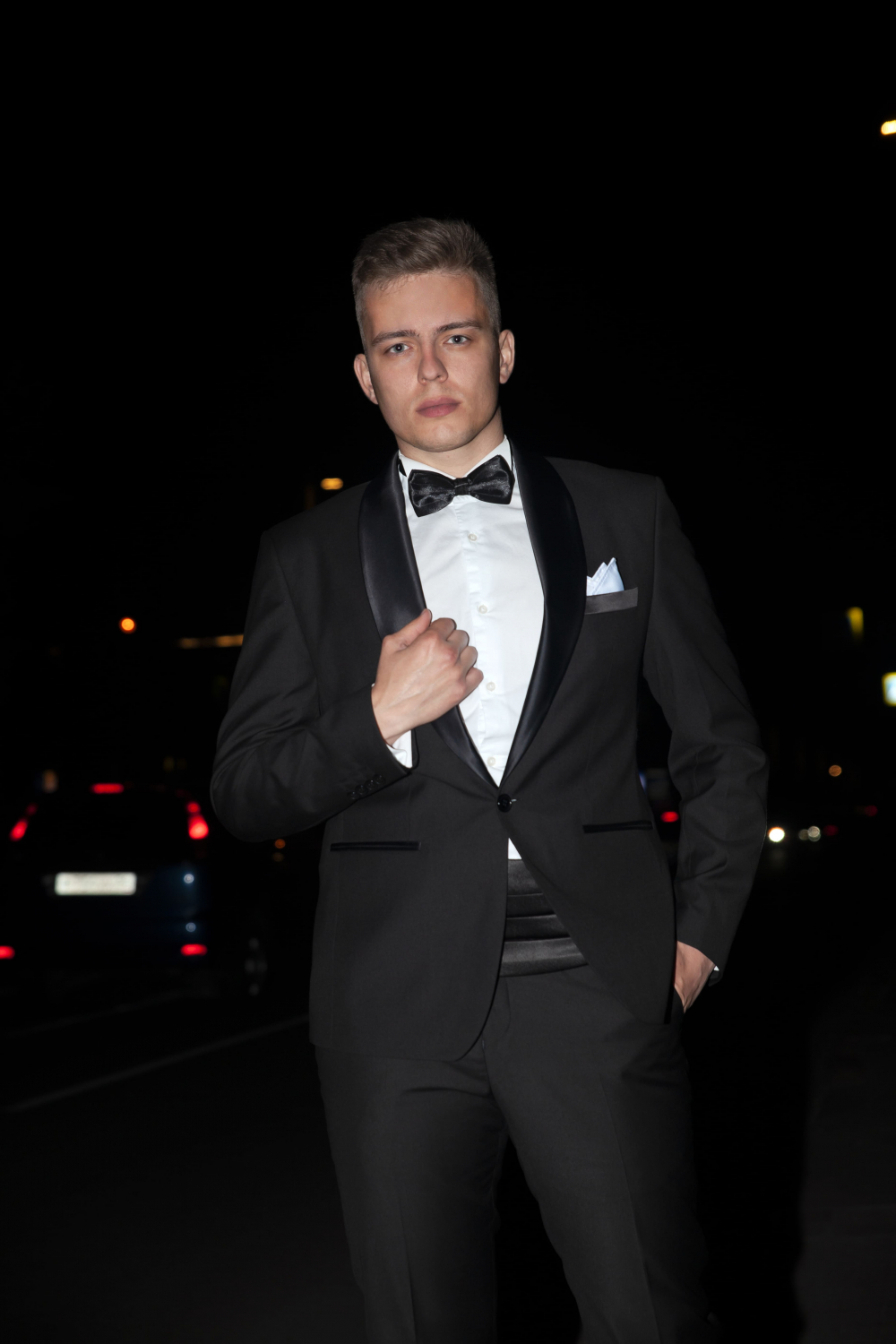 Прокат мужских костюмов и аренда смокингов RoSS в Новосибирске 