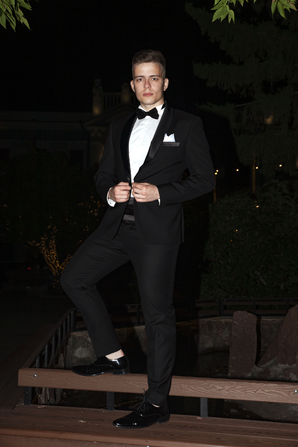 Прокат мужских костюмов и аренда смокингов RoSS в Новосибирске 