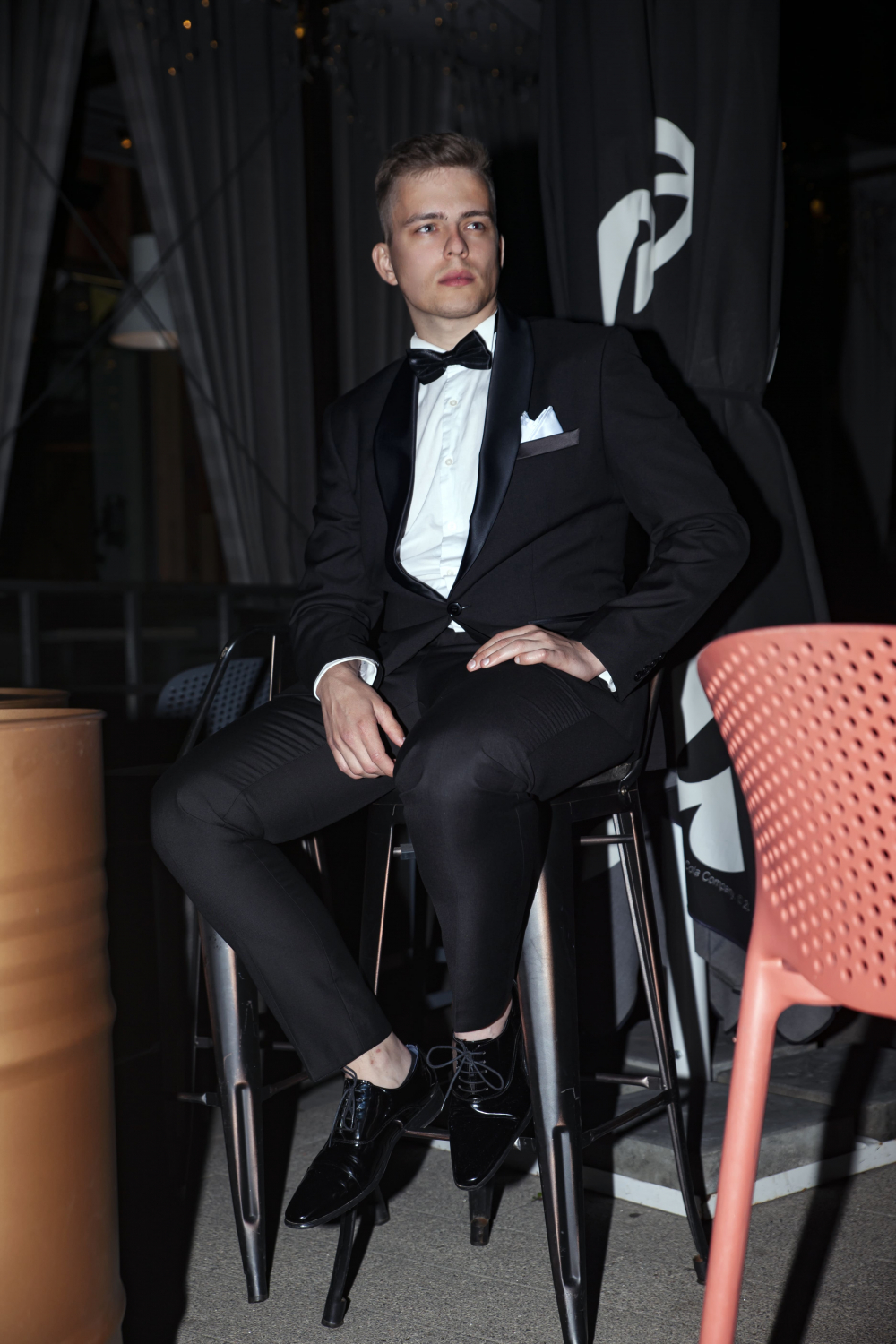 Прокат мужских костюмов и аренда смокингов RoSS в Новосибирске 