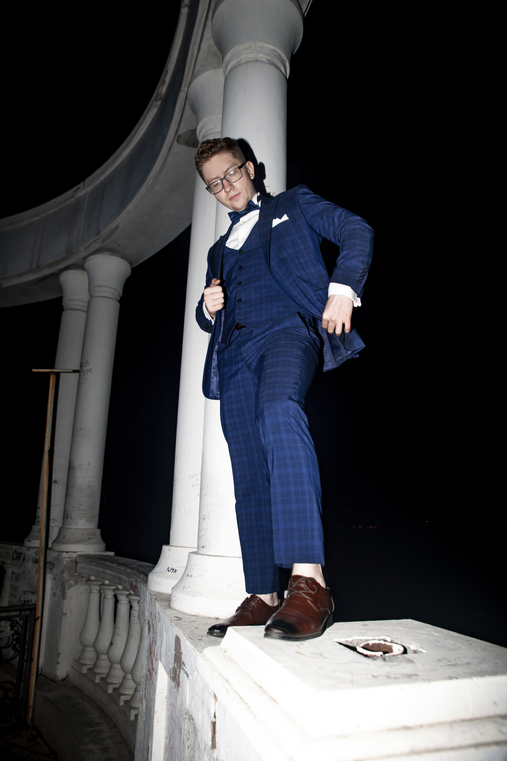 Прокат мужских костюмов и аренда смокингов RoSS в Новосибирске 