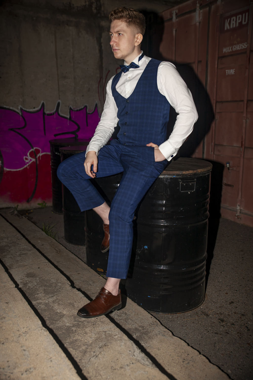 Прокат мужских костюмов и аренда смокингов RoSS в Новосибирске 