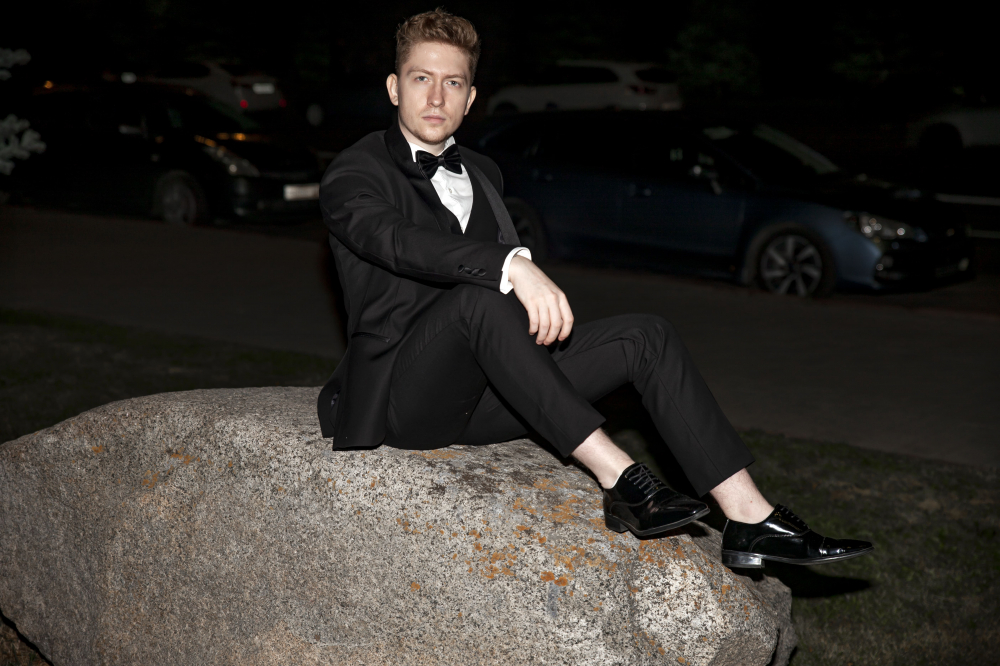 Прокат мужских костюмов и аренда смокингов RoSS в Новосибирске 